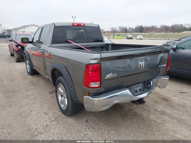2012 RAM 1500 1C6RD7GT2CS171840 Photo 2