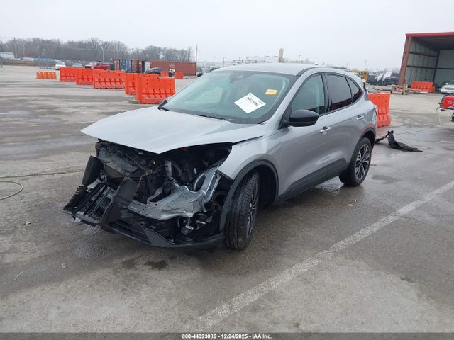 2022 FORD ESCAPE 1FMCU0G60NUB93323 Photo 1