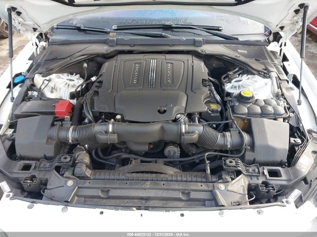 2017 JAGUAR XF SAJBD4BV8HCY34736 Photo 9