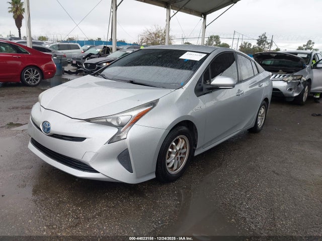 JTDKBRFUXH3029839 Toyota Prius Two