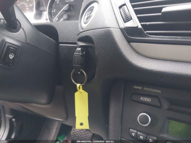 2014 BMW X1 WBAVL1C57EVY12932 Photo 10