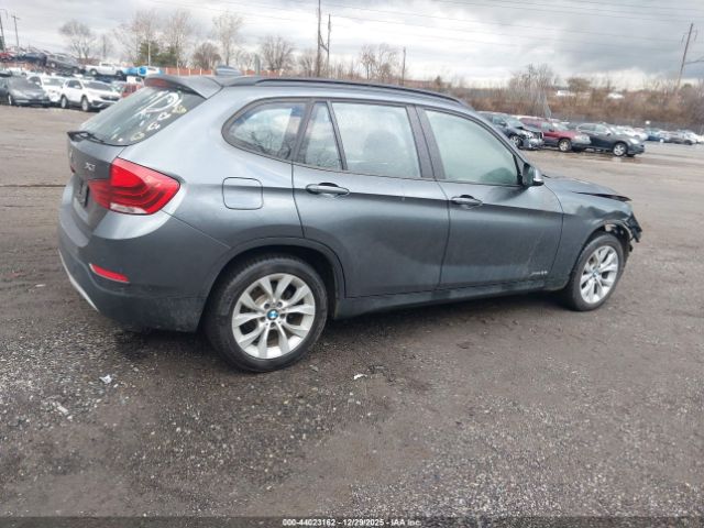 2014 BMW X1 WBAVL1C57EVY12932 Photo 3