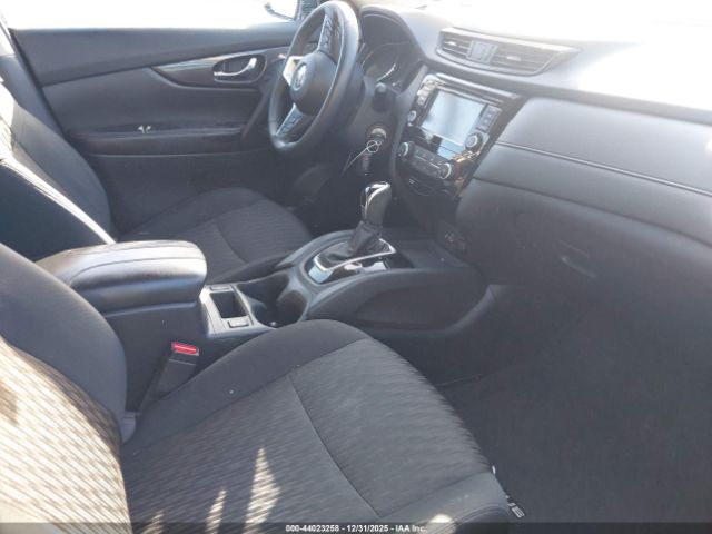 2019 NISSAN ROGUE 5N1AT2MT0KC845455 Photo 4