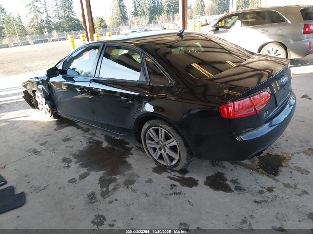2010 AUDI A4 WAUAFAFL9AN046602 Photo 2