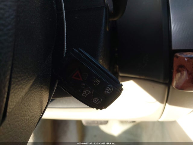 2010 JAGUAR XF SAJWA0GBXALR59244 Photo 10