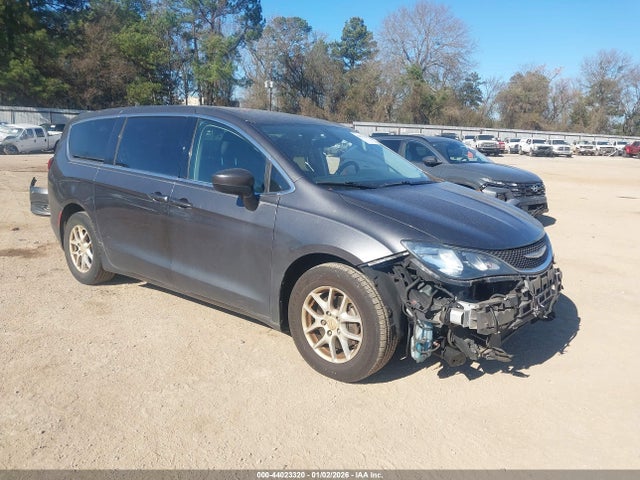 Auction sale of the 2017 Chrysler Pacifica Touring, vin: 2C4RC1DG4HR516309, lot number: 44023320