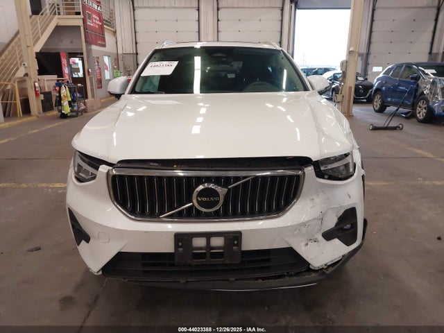 YV4L12UN5P2093993 Volvo Xc40 B5 Plus Bright Theme