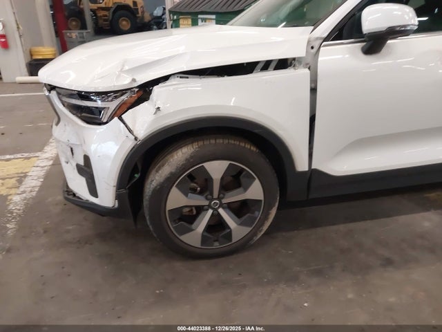 2023 VOLVO XC40 YV4L12UN5P2093993 Photo 5
