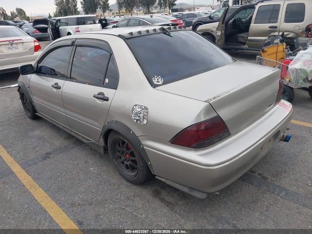 2002 MITSUBISHI LANCER JA3AJ26E52U021100 Photo 2