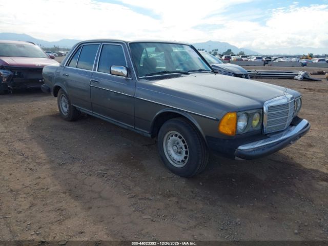 1984 MERCEDES-BENZ 300 WDBAB33A6EA124018