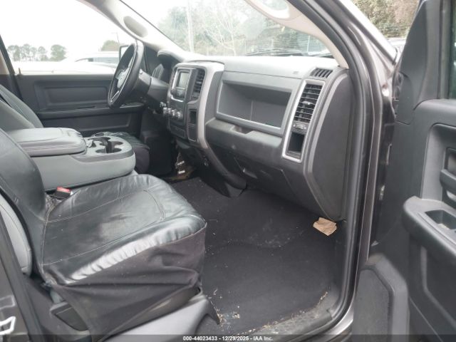 2019 RAM 1500 CLASSIC 1C6RR7FG6KS534807 Photo 4