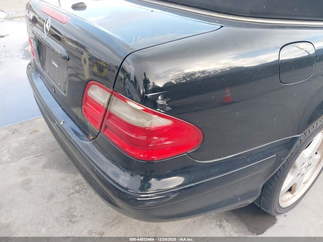 2002 MERCEDES-BENZ CLK 430 WDBLK70G32T117438 Photo 5