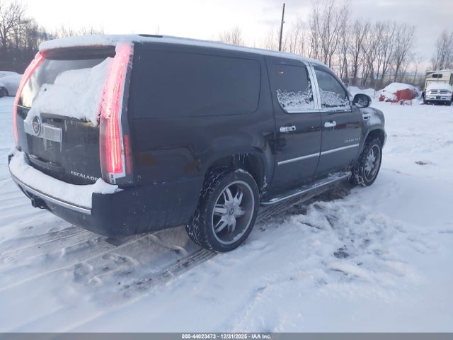 2008 CADILLAC ESCALADE ESV 1GYFK668X8R168475 Photo 3