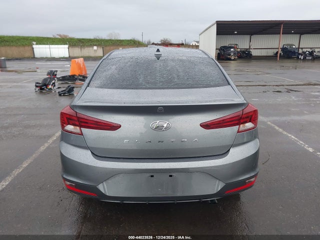 KMHD84LF9KU745547 Hyundai ELANTRA SEL