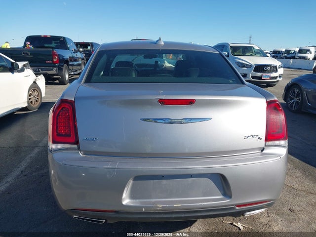 Chrysler 300 300s Awd 2018 2C3CCAGG9JH267300 Image 16