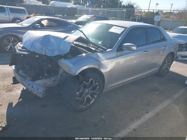 Chrysler 300 300s Awd 2018 2C3CCAGG9JH267300 Image 2