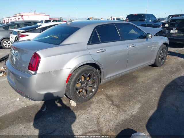 Chrysler 300 300s Awd 2018 2C3CCAGG9JH267300 Image 4