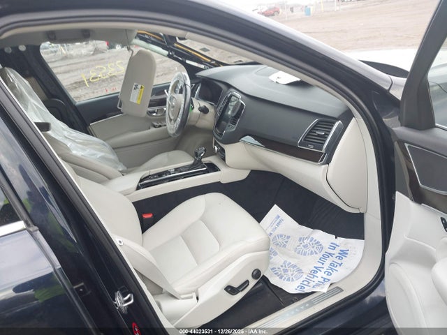 2019 VOLVO XC90 YV4A22PKXK1427343 Photo 4