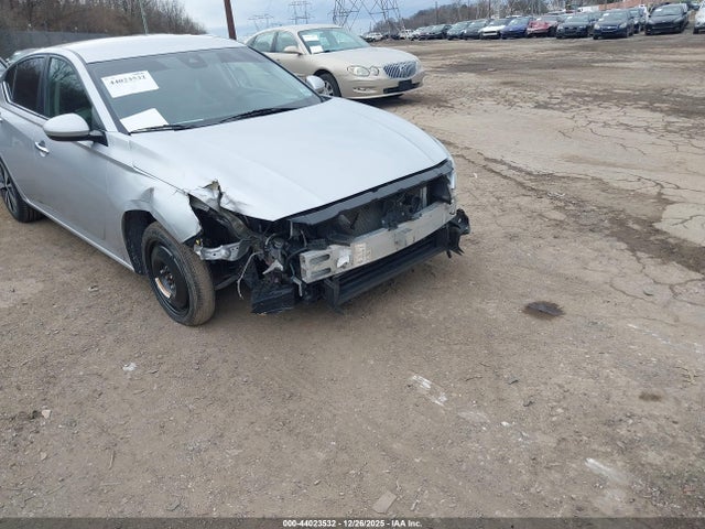 1N4BL4DV6MN373958 Nissan Altima Sv Fwd