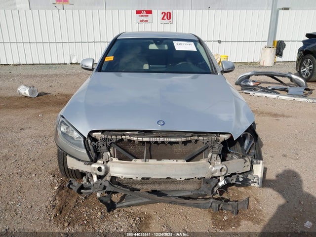 44023541 :رقم المزاد ، 55SWF4JB2HU221241 vin ، 2017 Mercedes-benz C 300 مزاد بيع