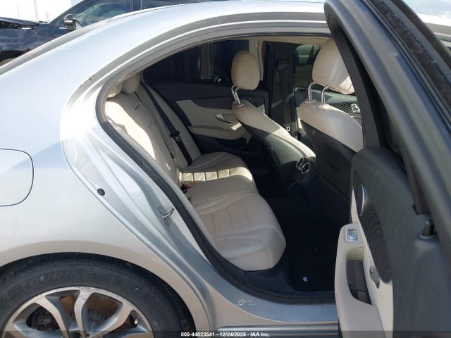 44023541 :رقم المزاد ، 55SWF4JB2HU221241 vin ، 2017 Mercedes-benz C 300 مزاد بيع