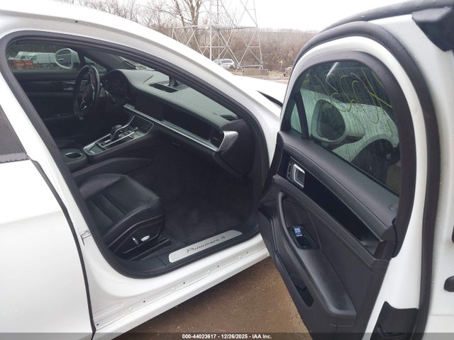 2018 PORSCHE PANAMERA E-HYBRID WP0AE2A70JL177824 Photo 4