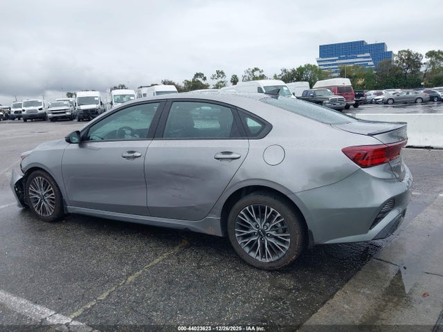 3KPF54AD8PE622481 KIA Forte Gt-line
