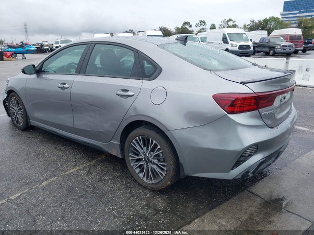 3KPF54AD8PE622481 KIA Forte Gt-line