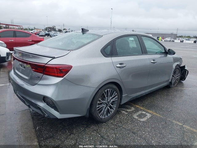 3KPF54AD8PE622481 KIA Forte Gt-line