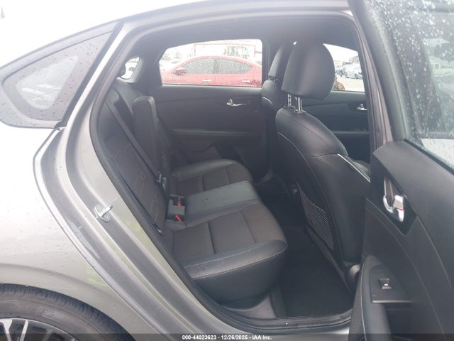 3KPF54AD8PE622481 KIA Forte Gt-line