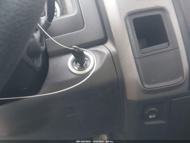 2014 RAM 1500 3C6JR6DT9EG190733 Photo 10
