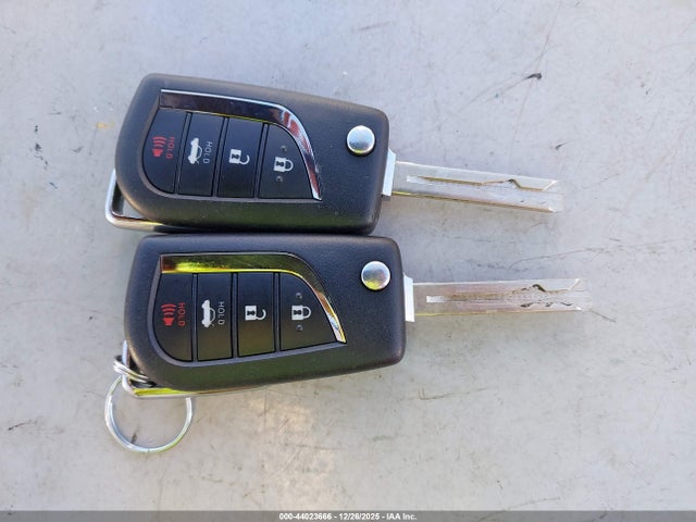 4T1C11AK7MU442106 Toyota CAMRY LE