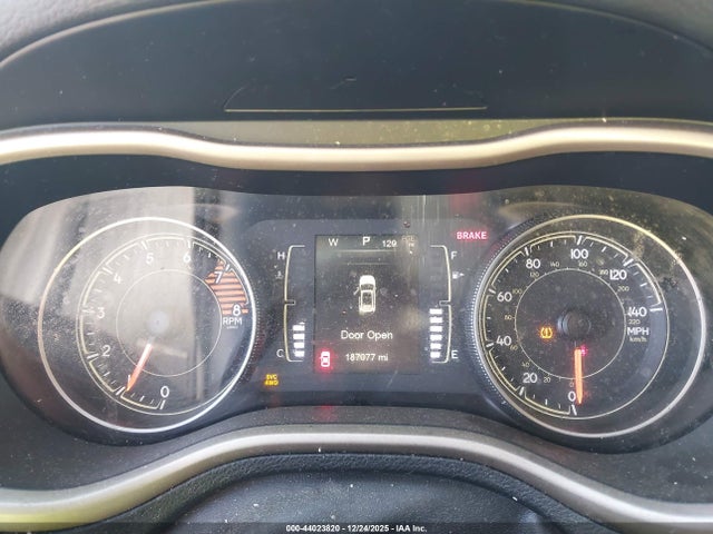 2016 JEEP CHEROKEE 1C4PJMCS0GW239829 Photo 6