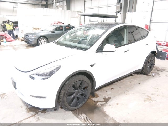 2024 TESLA MODEL Y 7SAYGDEE8RF150904 Photo 1