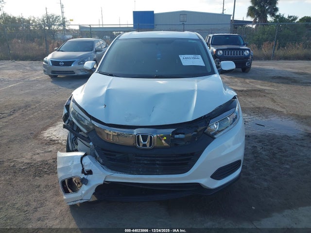 2021 Honda Hr-v Awd Lx მანქანა იყიდება აუქციონზე, vin: 3CZRU6H37MM738047, აუქციონის ნომერი: 44023866