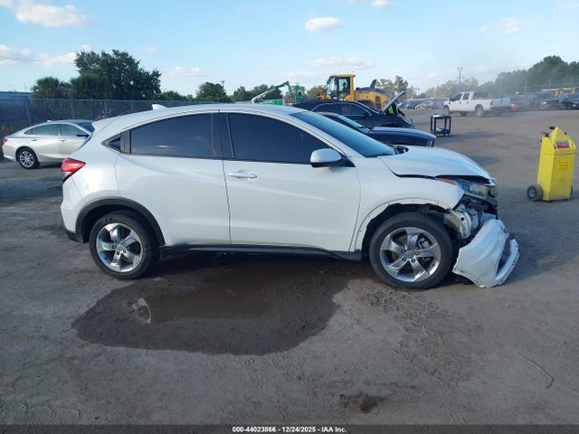 2021 Honda Hr-v Awd Lx მანქანა იყიდება აუქციონზე, vin: 3CZRU6H37MM738047, აუქციონის ნომერი: 44023866