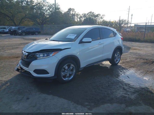 2021 Honda Hr-v Awd Lx მანქანა იყიდება აუქციონზე, vin: 3CZRU6H37MM738047, აუქციონის ნომერი: 44023866