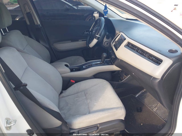 2021 Honda Hr-v Awd Lx მანქანა იყიდება აუქციონზე, vin: 3CZRU6H37MM738047, აუქციონის ნომერი: 44023866