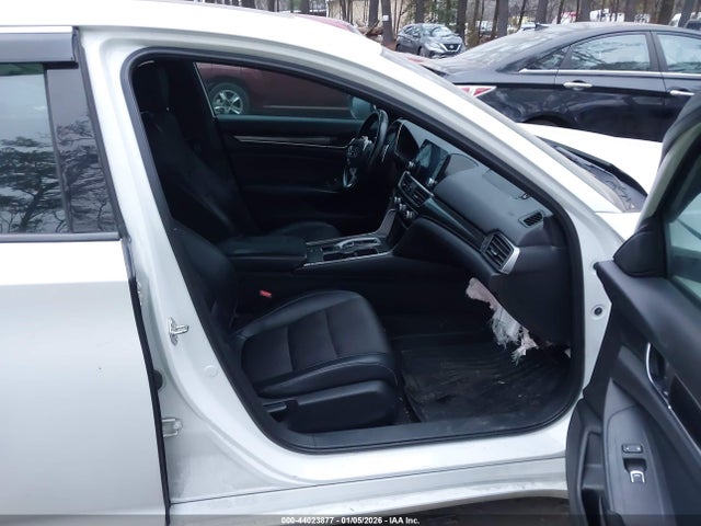 Aukcja sprzedaży 2018 Honda Accord Sport 2.0t, vin: 1HGCV2F30JA032357, numer aukcji: 44023877