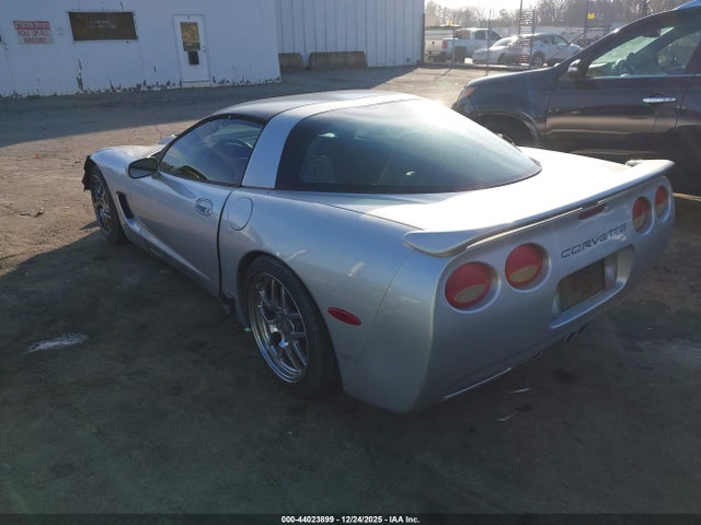 2001 CHEVROLET CORVETTE 1G1YY22G215106111 Photo 2