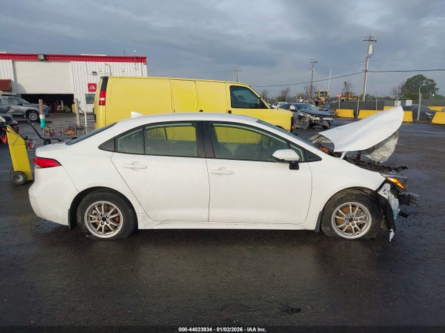 Toyota Corolla Hybrid Le 2022 JTDEAMDE0N3014048 Image 14