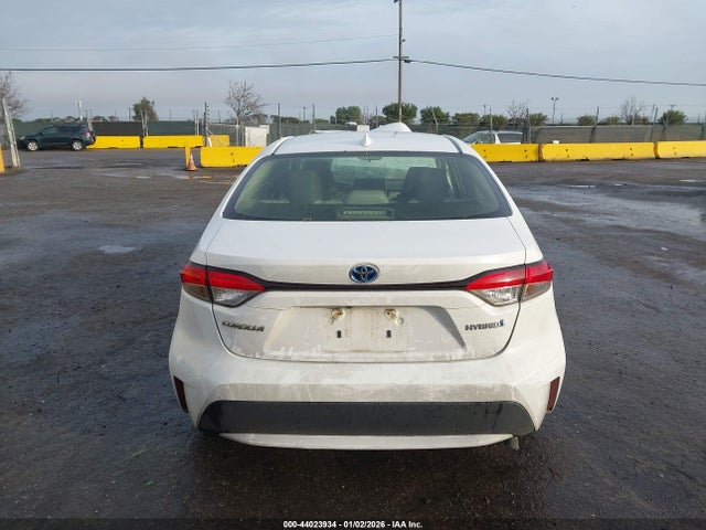 Toyota Corolla Hybrid Le 2022 JTDEAMDE0N3014048 Image 17