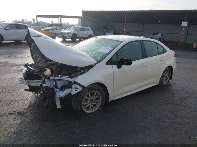 Toyota Corolla Hybrid Le 2022 JTDEAMDE0N3014048 Image 2