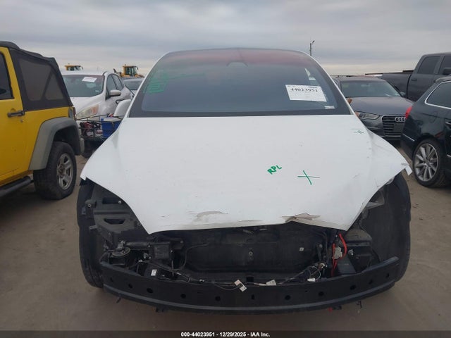 Продажа на аукционе авто 2018 Tesla Model X 100d/75d/p100d, vin: 5YJXCBE29JF088402, номер лота: 44023951