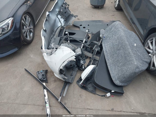 Продажа на аукционе авто 2018 Tesla Model X 100d/75d/p100d, vin: 5YJXCBE29JF088402, номер лота: 44023951