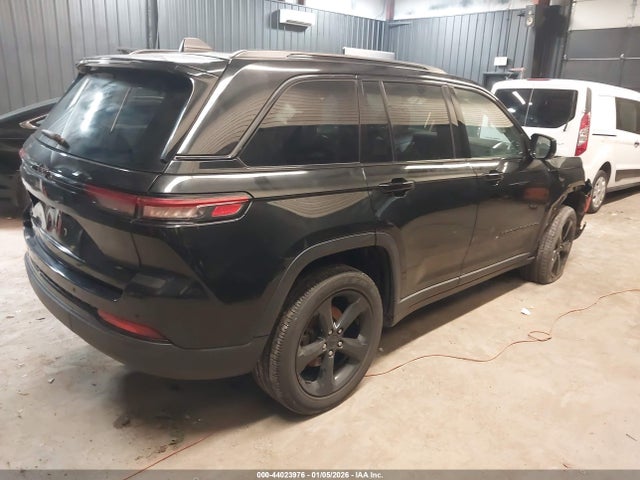 2023 JEEP GRAND CHEROKEE 1C4RJHAG9P8882103 Photo 3