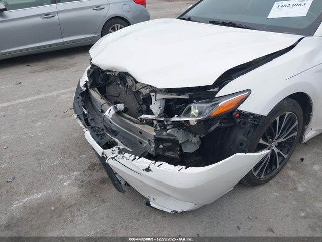 4T1B11HK5KU727515 Toyota CAMRY SE