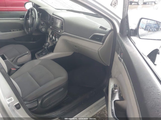 Продаж на аукціоні авто 2019 Hyundai Elantra Sel, vin: 5NPD84LF5KH407576, номер лоту: 44024075