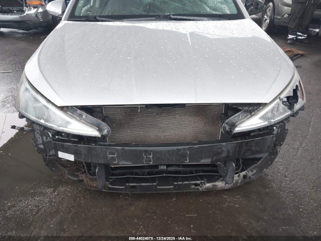 Продаж на аукціоні авто 2019 Hyundai Elantra Sel, vin: 5NPD84LF5KH407576, номер лоту: 44024075