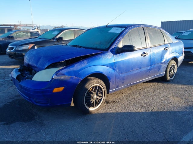 2005 FORD FOCUS 1FAFP34NX5W268500 Photo 1